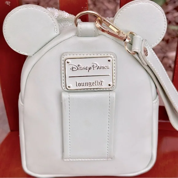 Disney Loungefly Minnie Mouse Sequin Wristlet - Mint Green Color - Picture 8 of 11